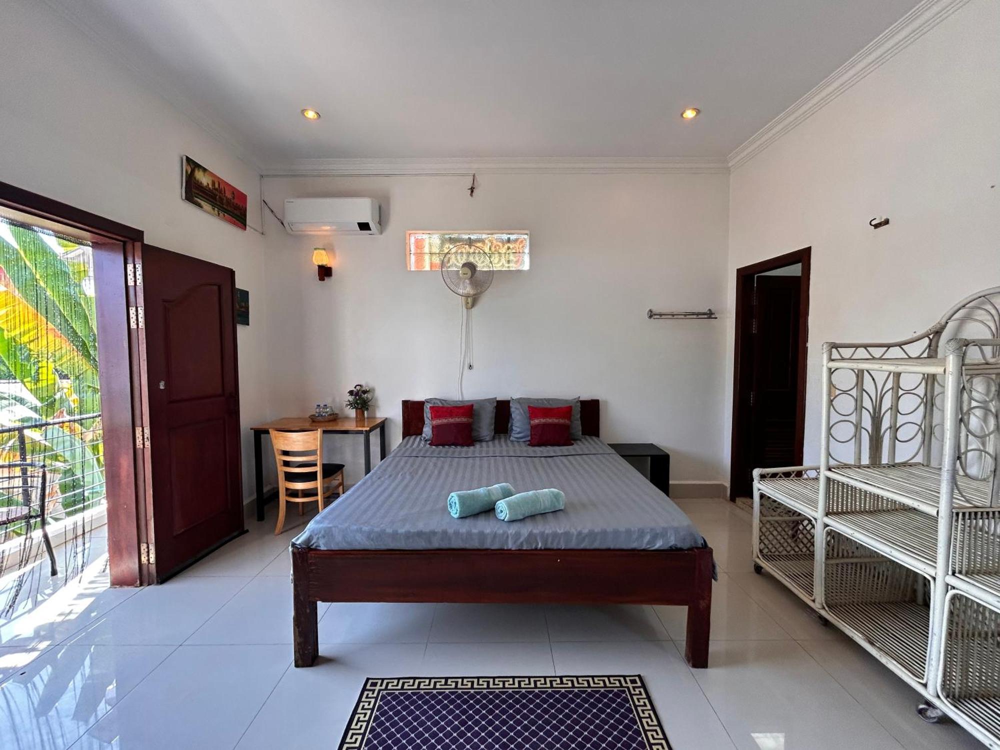 Bed & Bedzzz Hostel Siem Reap Exterior photo